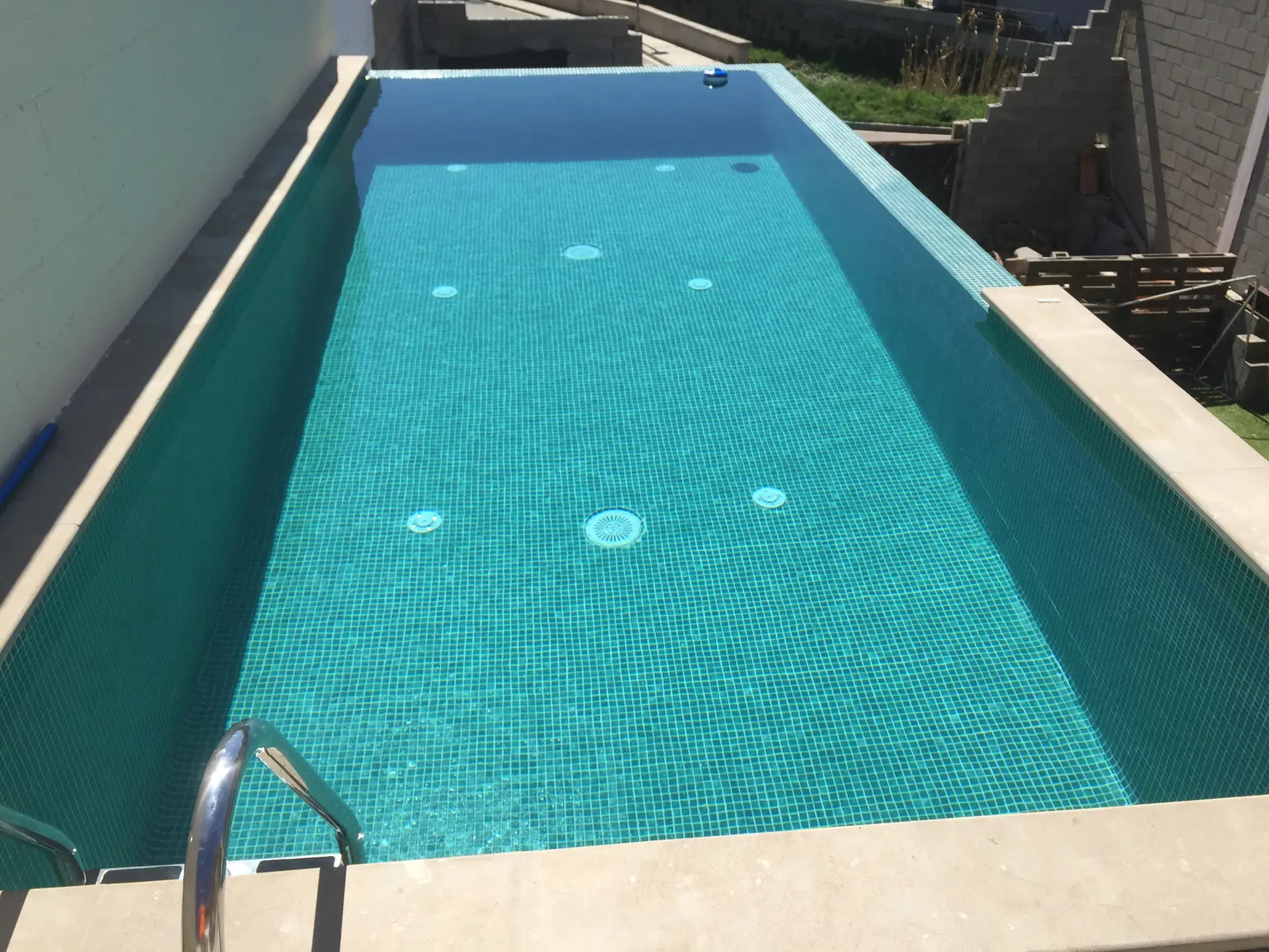 /wp-content/themes/aigoo-piscines/assets/images/projects-selection/project-selection-002.webp
