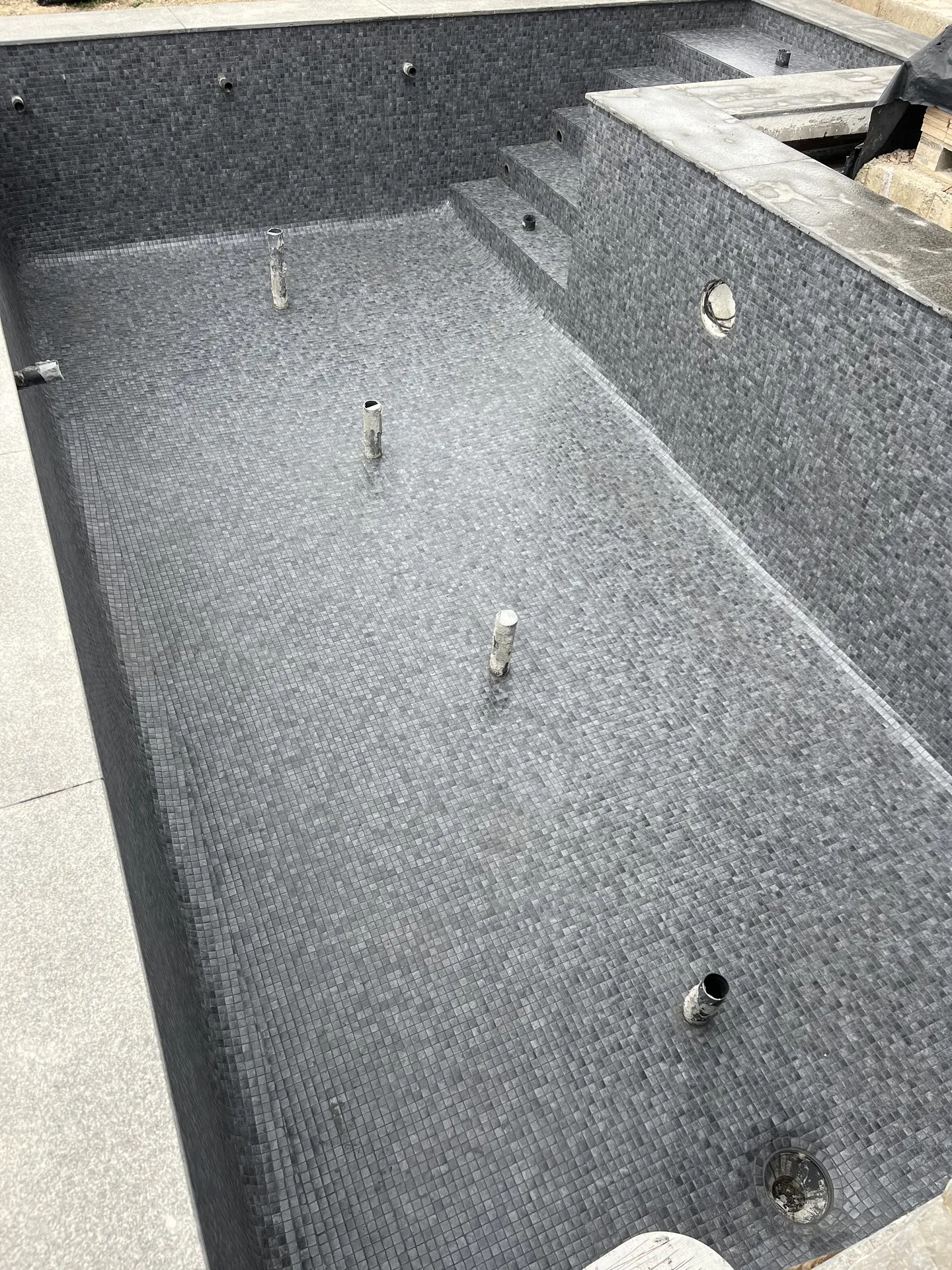 /wp-content/themes/aigoo-piscines/assets/images/projects-selection/project-selection-004.webp