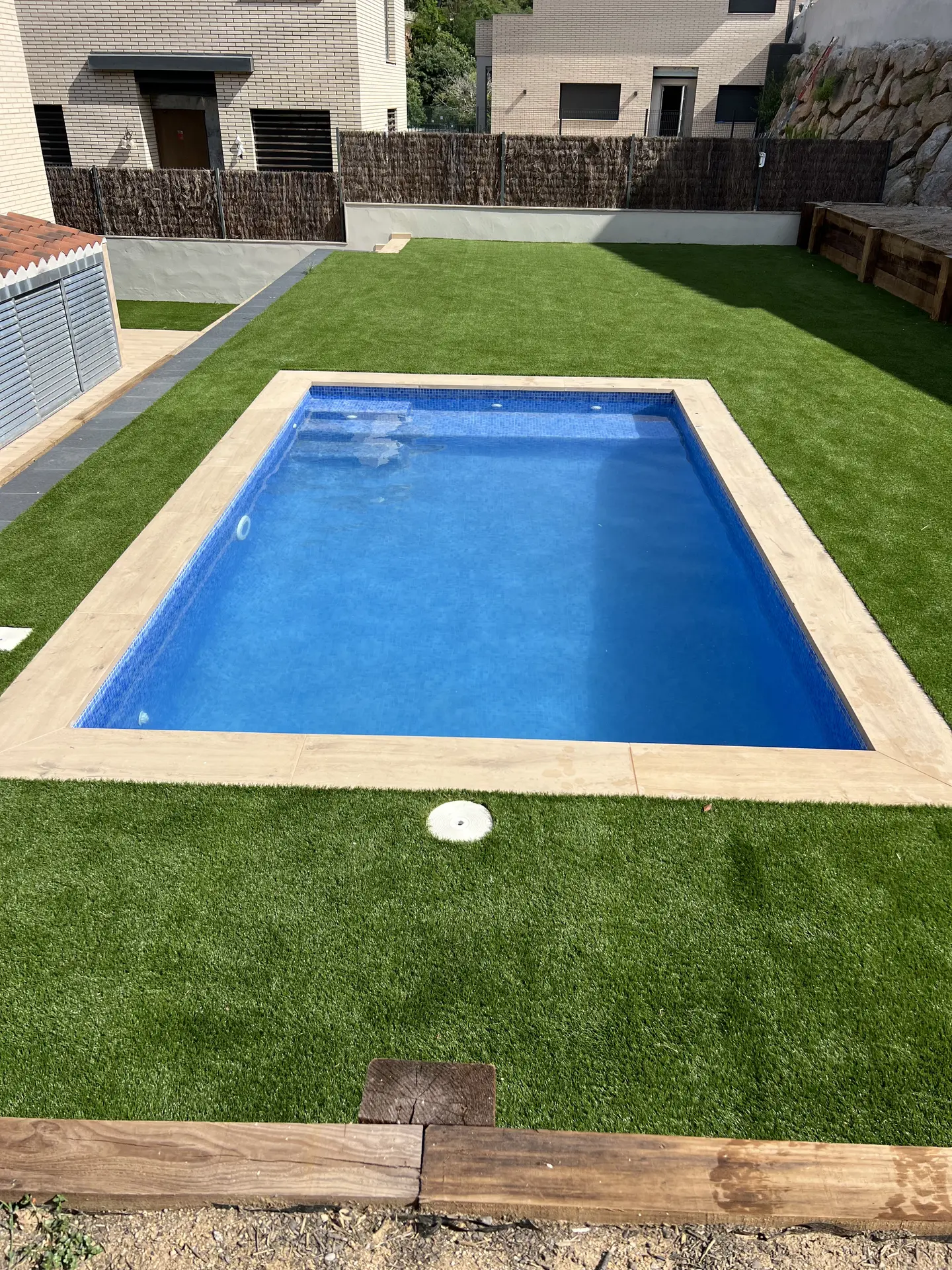 /wp-content/themes/aigoo-piscines/assets/images/projects-selection/project-selection-008.webp