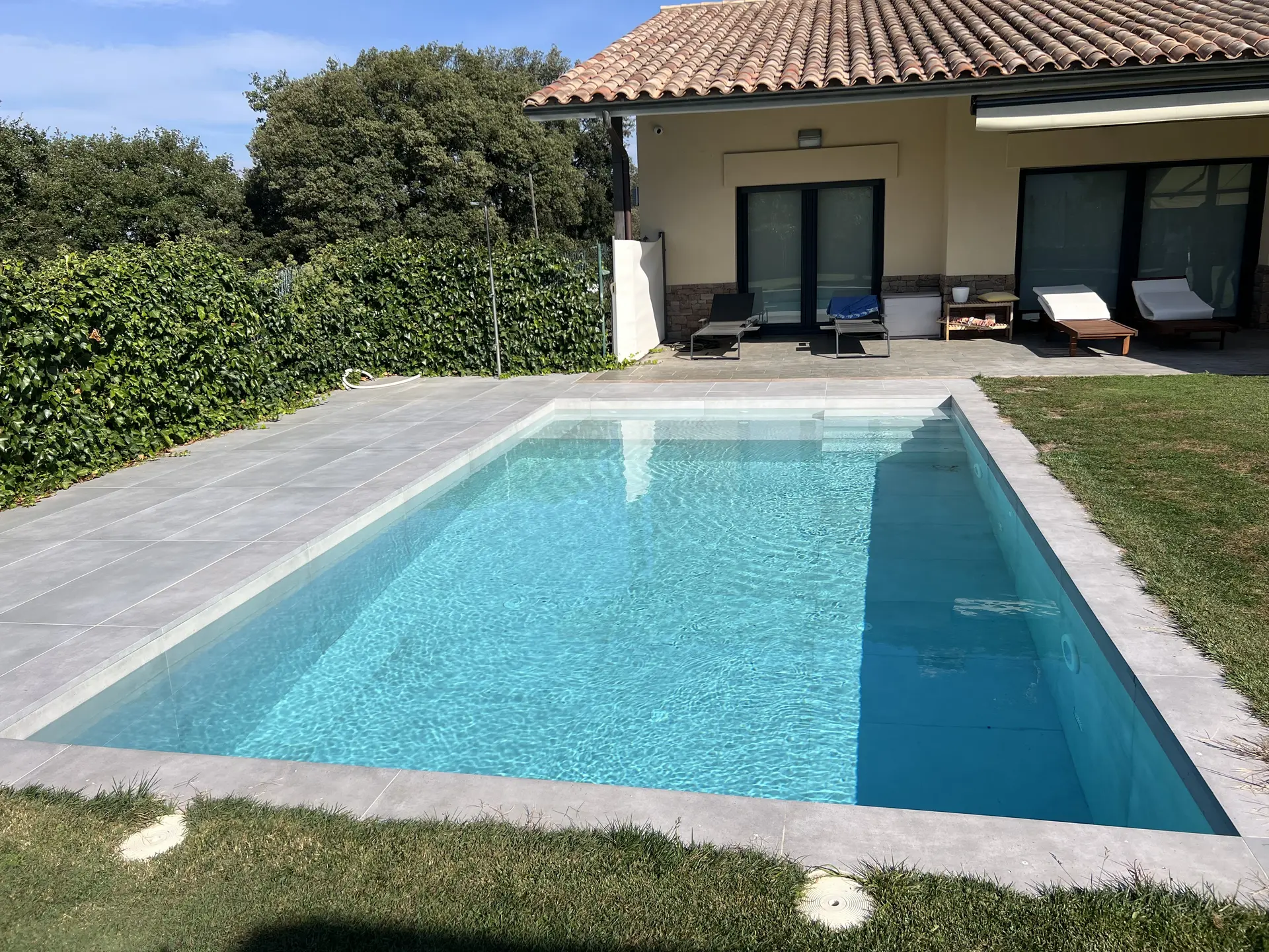 /wp-content/themes/aigoo-piscines/assets/images/projects-selection/project-selection-019.webp