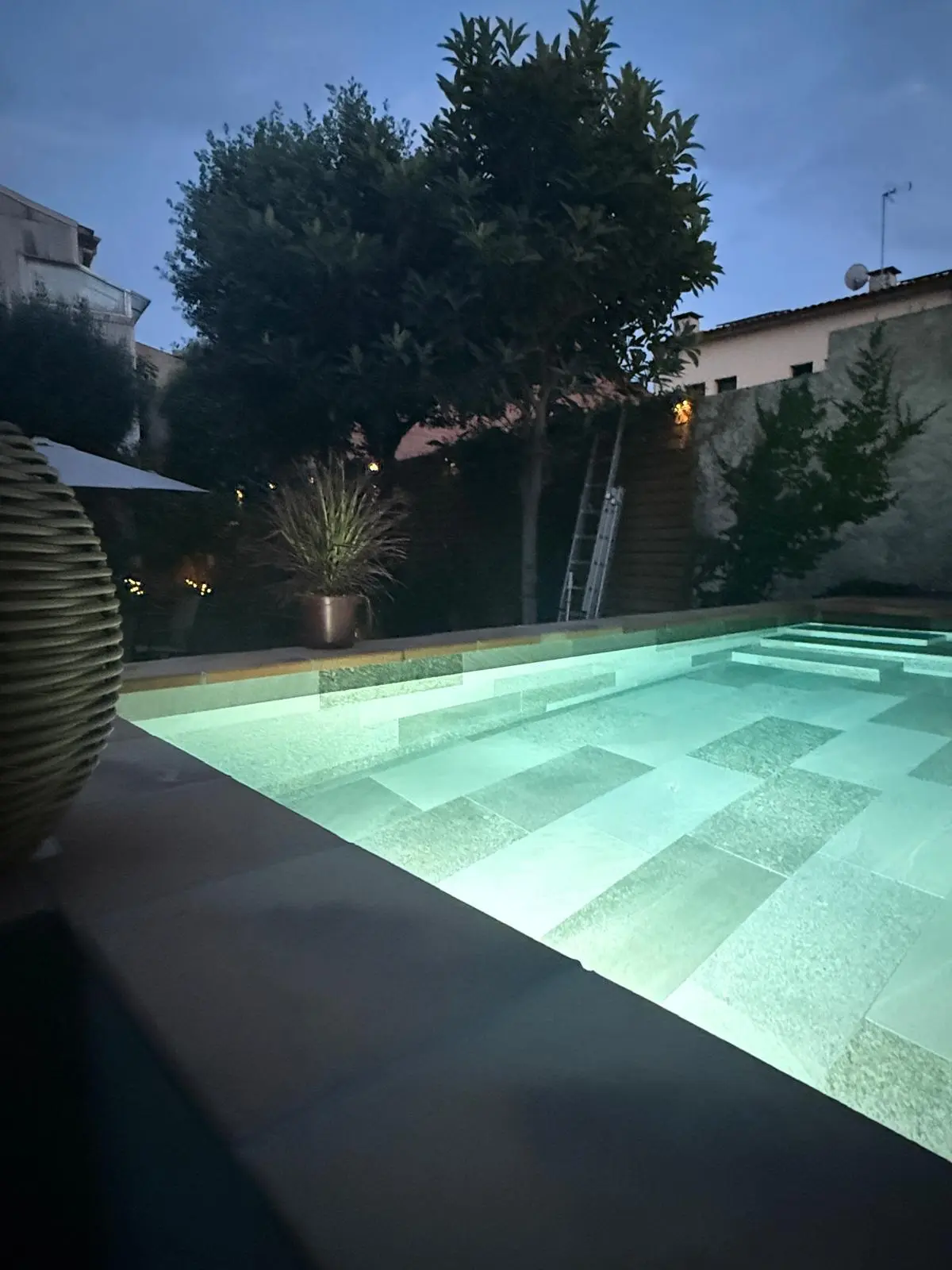 /wp-content/themes/aigoo-piscines/assets/images/projects-selection/project-selection-050.webp